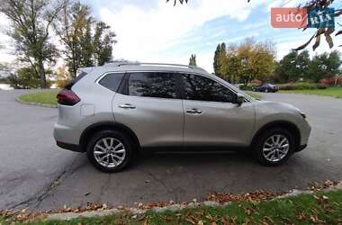 Внедорожник / Кроссовер Nissan Rogue 2019 в 