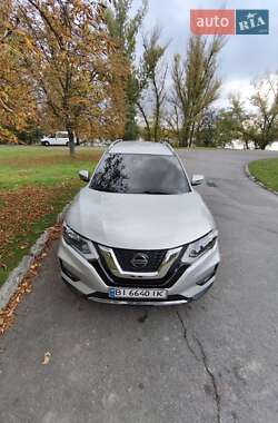 Внедорожник / Кроссовер Nissan Rogue 2019 в 
