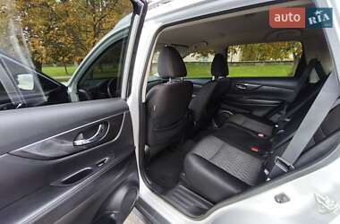 Внедорожник / Кроссовер Nissan Rogue 2019 в 