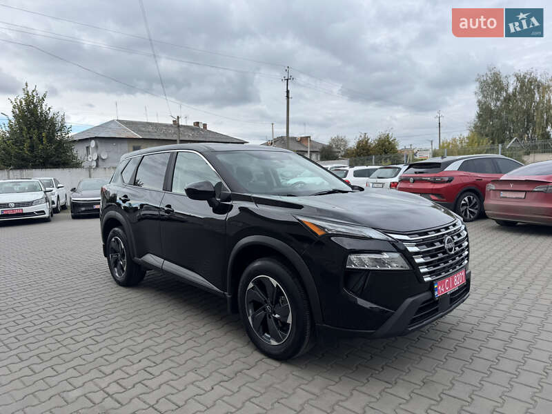 Внедорожник / Кроссовер Nissan Rogue 2024 в Луцке