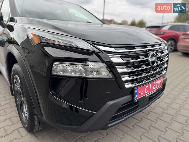 Внедорожник / Кроссовер Nissan Rogue 2024 в Луцке
