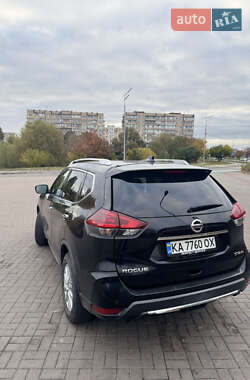 Внедорожник / Кроссовер Nissan Rogue 2018 в 