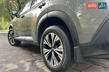 Внедорожник / Кроссовер Nissan Rogue 2021 в 