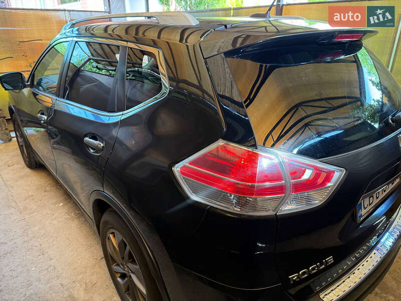 Позашляховик / Кросовер Nissan Rogue 2016 в Чернігові