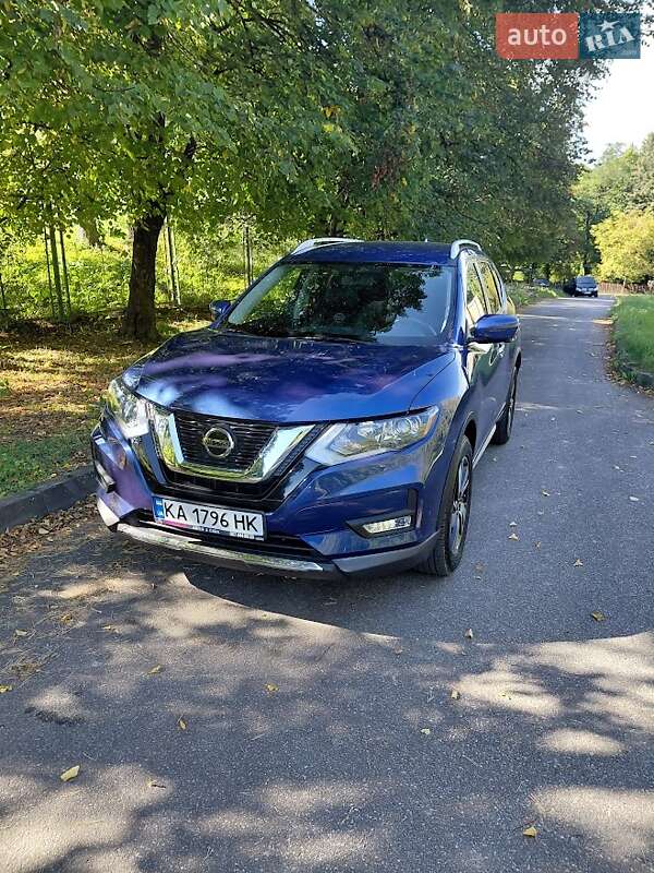 Внедорожник / Кроссовер Nissan Rogue 2018 в Киеве
