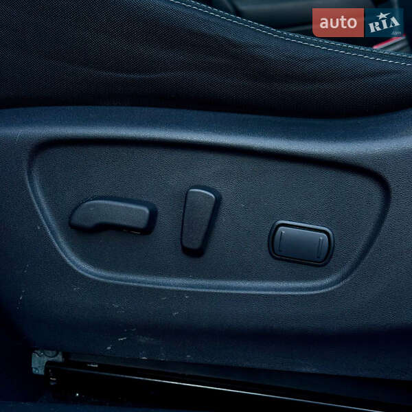 Позашляховик / Кросовер Nissan Rogue 2016 в Києві фото 23 Позашляховик / Кросовер Nissan Rogue 2016 в Києві