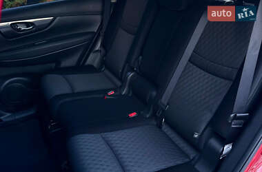 Внедорожник / Кроссовер Nissan Rogue 2016 в 