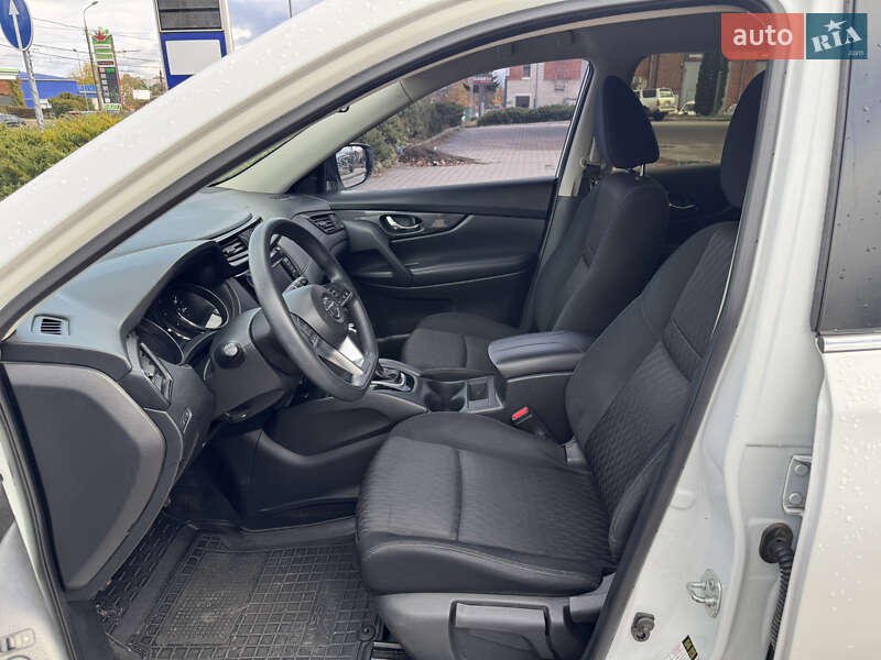 Внедорожник / Кроссовер Nissan Rogue 2018 в Сумах