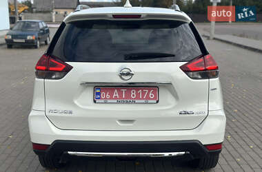 Внедорожник / Кроссовер Nissan Rogue 2019 в 