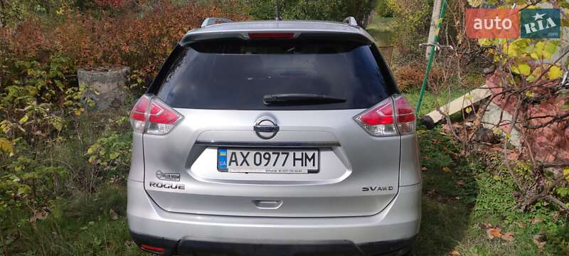 Внедорожник / Кроссовер Nissan Rogue 2015 в 