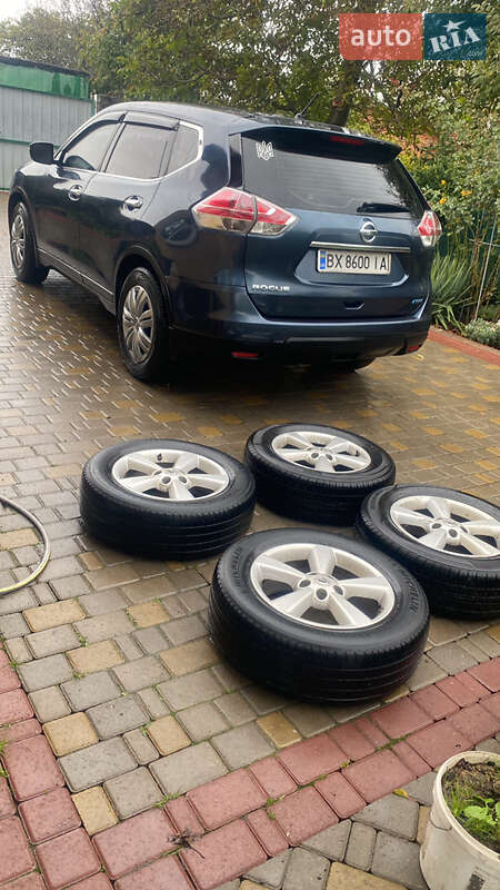 Внедорожник / Кроссовер Nissan Rogue 2014 в Хмельницком