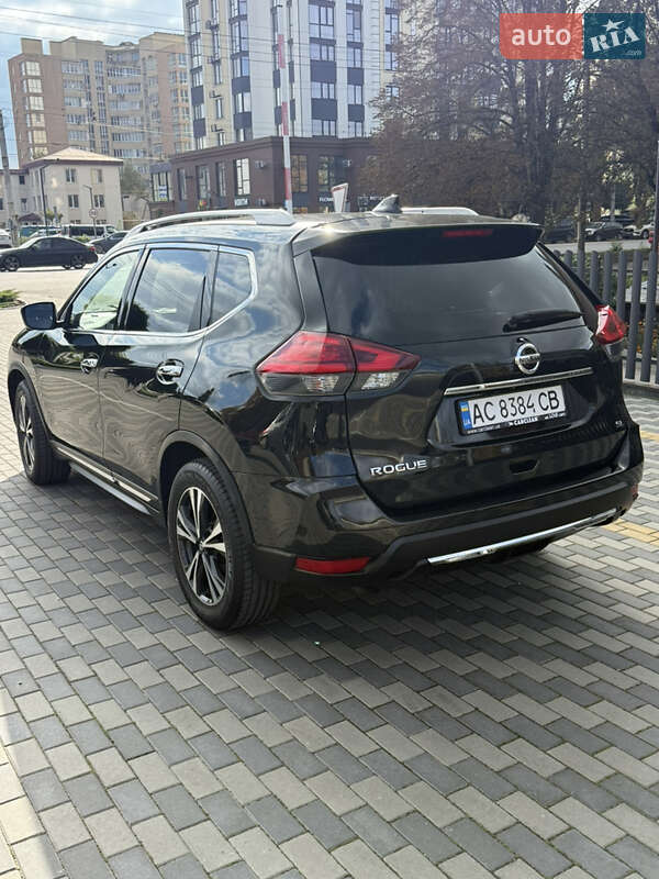 Внедорожник / Кроссовер Nissan Rogue 2018 в Луцке