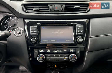 Внедорожник / Кроссовер Nissan Rogue 2017 в 