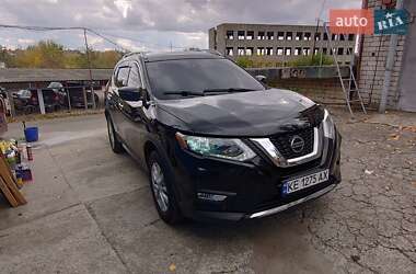 Внедорожник / Кроссовер Nissan Rogue 2017 в Днепре