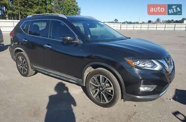 Позашляховик / Кросовер Nissan Rogue 2018 в 