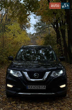 Позашляховик / Кросовер Nissan Rogue 2018 в Харкові