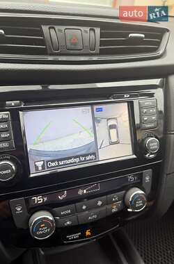 Внедорожник / Кроссовер Nissan Rogue 2017 в 