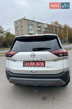 Внедорожник / Кроссовер Nissan Rogue 2023 в 