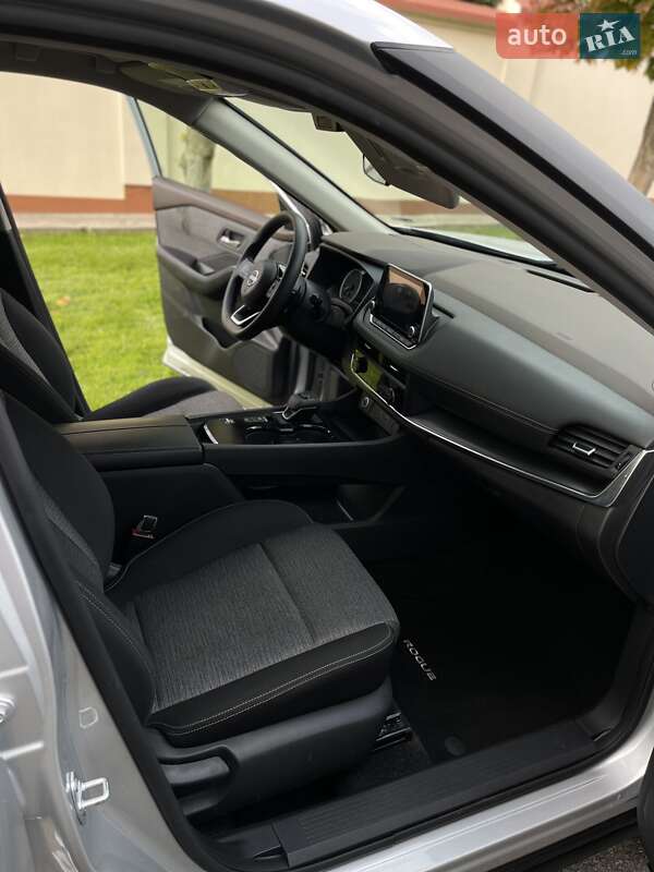 Позашляховик / Кросовер Nissan Rogue 2023 в Дніпрі