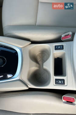 Внедорожник / Кроссовер Nissan Rogue 2014 в 