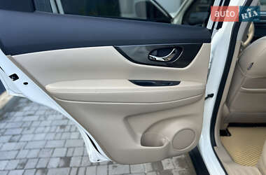 Внедорожник / Кроссовер Nissan Rogue 2014 в 
