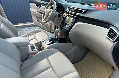 Внедорожник / Кроссовер Nissan Rogue 2014 в 