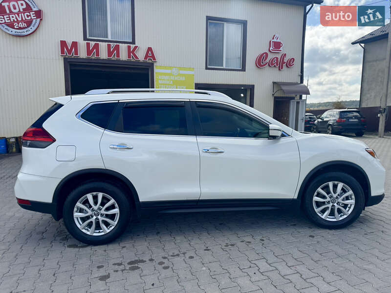 Позашляховик / Кросовер Nissan Rogue 2017 в Кам'янець-Подільському фото 6 Позашляховик / Кросовер Nissan Rogue 2017 в Кам'янець-Подільському