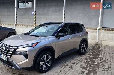 Внедорожник / Кроссовер Nissan Rogue 2024 в 