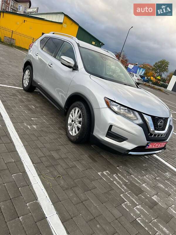 Внедорожник / Кроссовер Nissan Rogue 2019 в Шептицькому