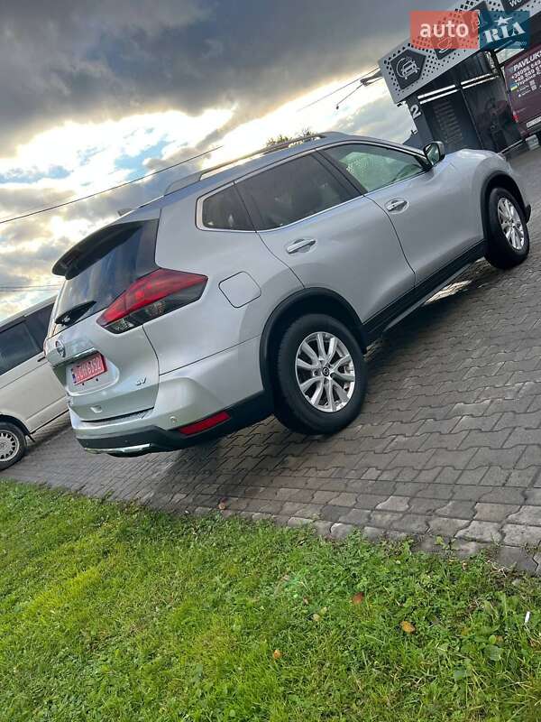 Внедорожник / Кроссовер Nissan Rogue 2019 в Шептицькому