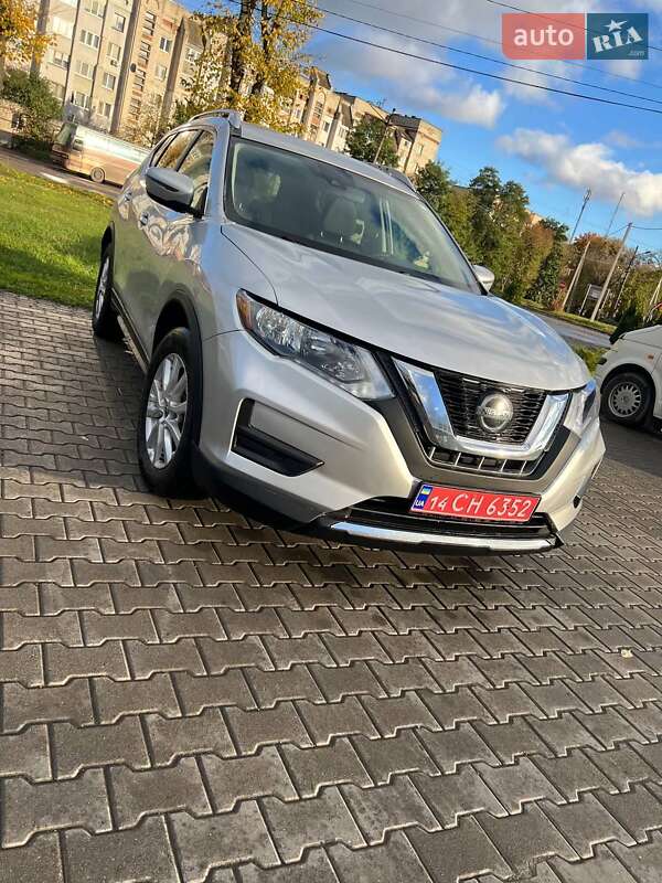 Внедорожник / Кроссовер Nissan Rogue 2019 в Шептицькому
