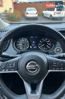 Позашляховик / Кросовер Nissan Rogue 2019 в 