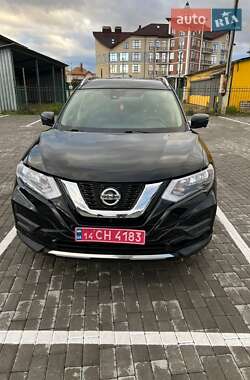 Внедорожник / Кроссовер Nissan Rogue 2019 в 