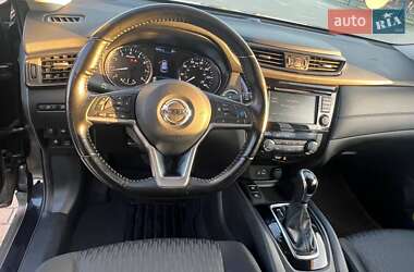 Внедорожник / Кроссовер Nissan Rogue 2019 в 