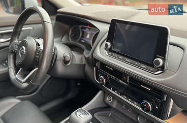 Внедорожник / Кроссовер Nissan Rogue 2021 в 
