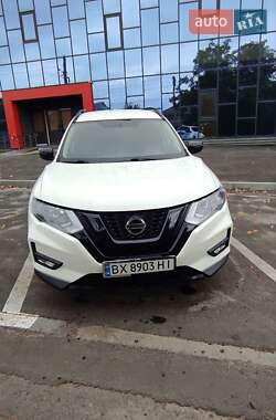Позашляховик / Кросовер Nissan Rogue 2017 в Харкові