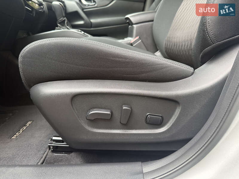 Внедорожник / Кроссовер Nissan Rogue 2018 в Запорожье фото 16 Внедорожник / Кроссовер Nissan Rogue 2018 в Запорожье