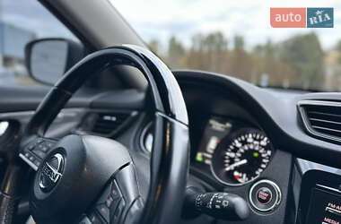 Позашляховик / Кросовер Nissan Rogue 2017 в  фото 25 Позашляховик / Кросовер Nissan Rogue 2017 в