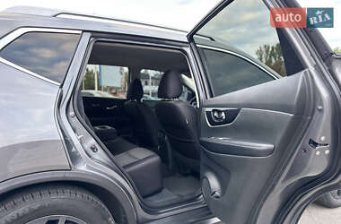 Позашляховик / Кросовер Nissan Rogue 2017 в  фото 31 Позашляховик / Кросовер Nissan Rogue 2017 в
