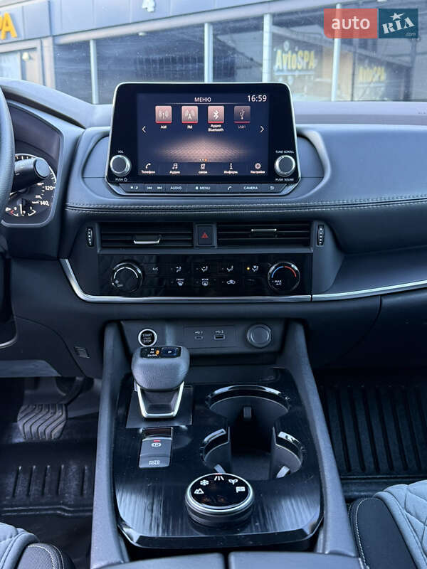 Внедорожник / Кроссовер Nissan Rogue 2021 в Шептицькому