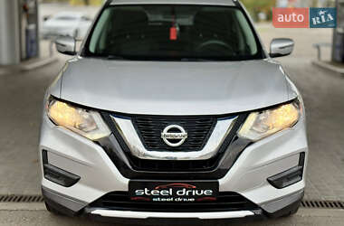 Позашляховик / Кросовер Nissan Rogue 2016 в 