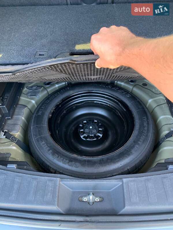 Позашляховик / Кросовер Nissan Rogue 2015 в Києві