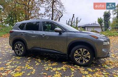 Внедорожник / Кроссовер Nissan Rogue 2023 в Луцке