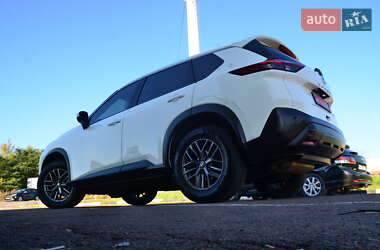 Внедорожник / Кроссовер Nissan Rogue 2021 в 
