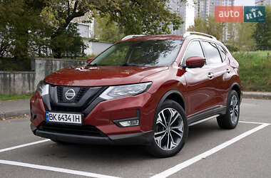 Позашляховик / Кросовер Nissan Rogue 2018 в Києві