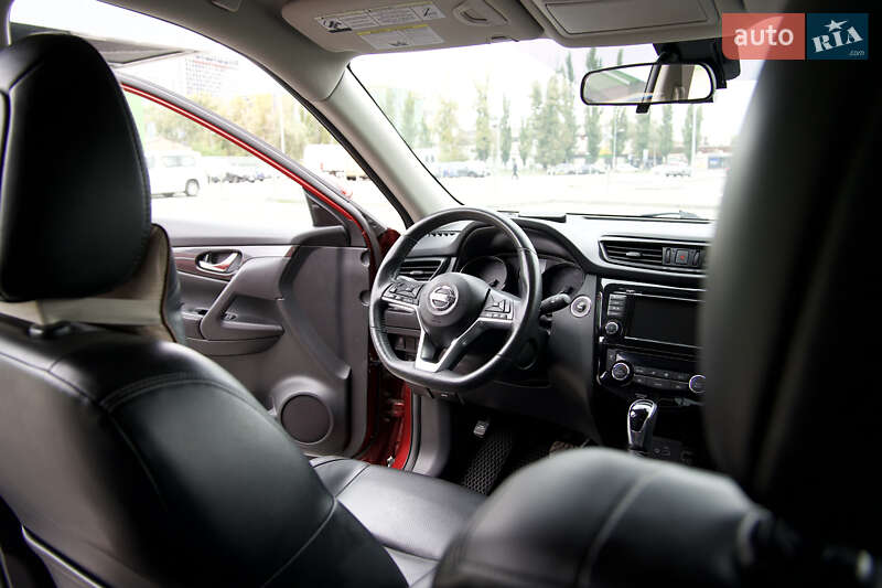 Позашляховик / Кросовер Nissan Rogue 2018 в Києві