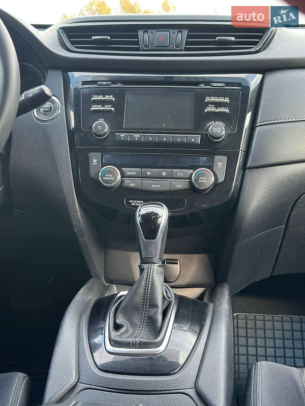 Внедорожник / Кроссовер Nissan Rogue 2017 в Днепре фото 20 Внедорожник / Кроссовер Nissan Rogue 2017 в Днепре