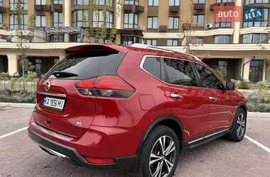 Внедорожник / Кроссовер Nissan Rogue 2017 в 