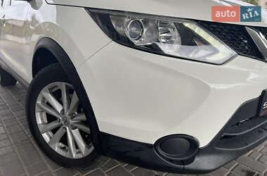 Позашляховик / Кросовер Nissan Rogue 2017 в  фото 6 Позашляховик / Кросовер Nissan Rogue 2017 в