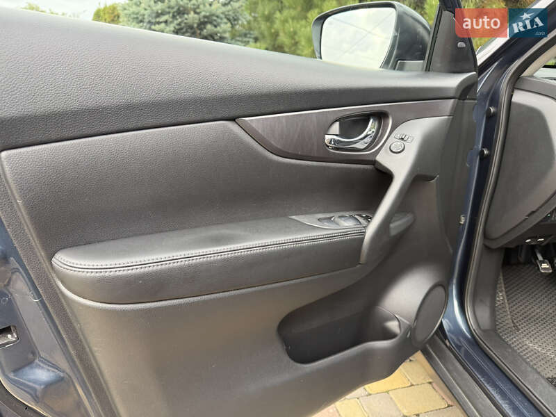 Позашляховик / Кросовер Nissan Rogue 2016 в Дніпрі фото 35 Позашляховик / Кросовер Nissan Rogue 2016 в Дніпрі